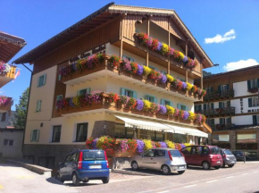  Hotel Villa Cima Undici  Поцца-Ди-Фасса